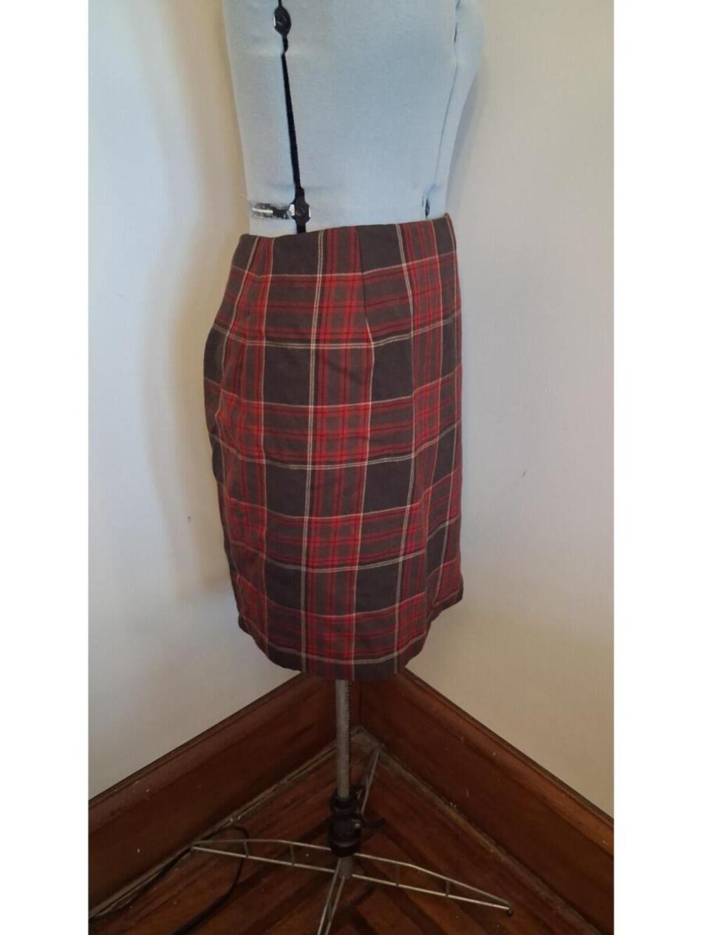 Charter Club Wrap Skirt, Red Plaid Size 12 Lined Wool Skirt Lined No Flaws - Picture 5 of 9